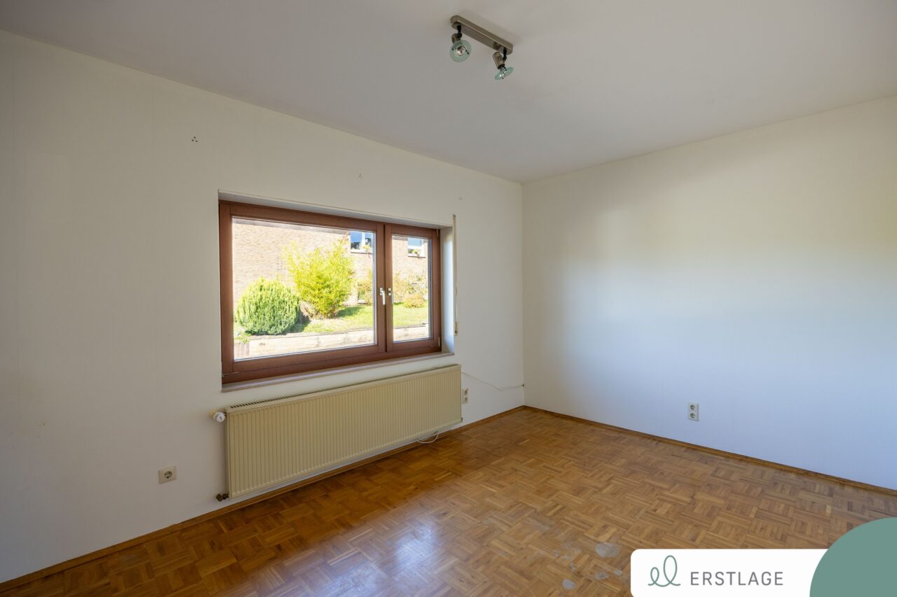 EG Schlafzimmer/Kind/Büro