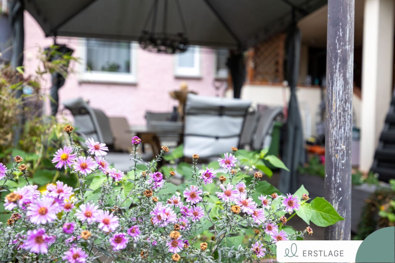 Wohnen mit Charakter in Boppard – charmantes Haus mit Loggia, Gartenidylle und viel Raum